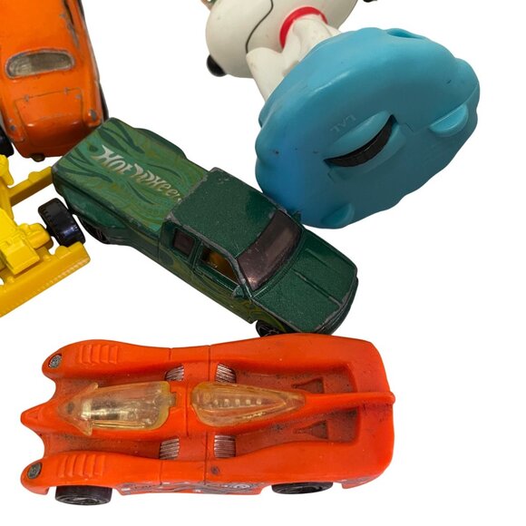 Vintage Hot Wheels Matchbox Die Cast Toy Car 38 Collection Snoopy Figure - Picture 5 of 10